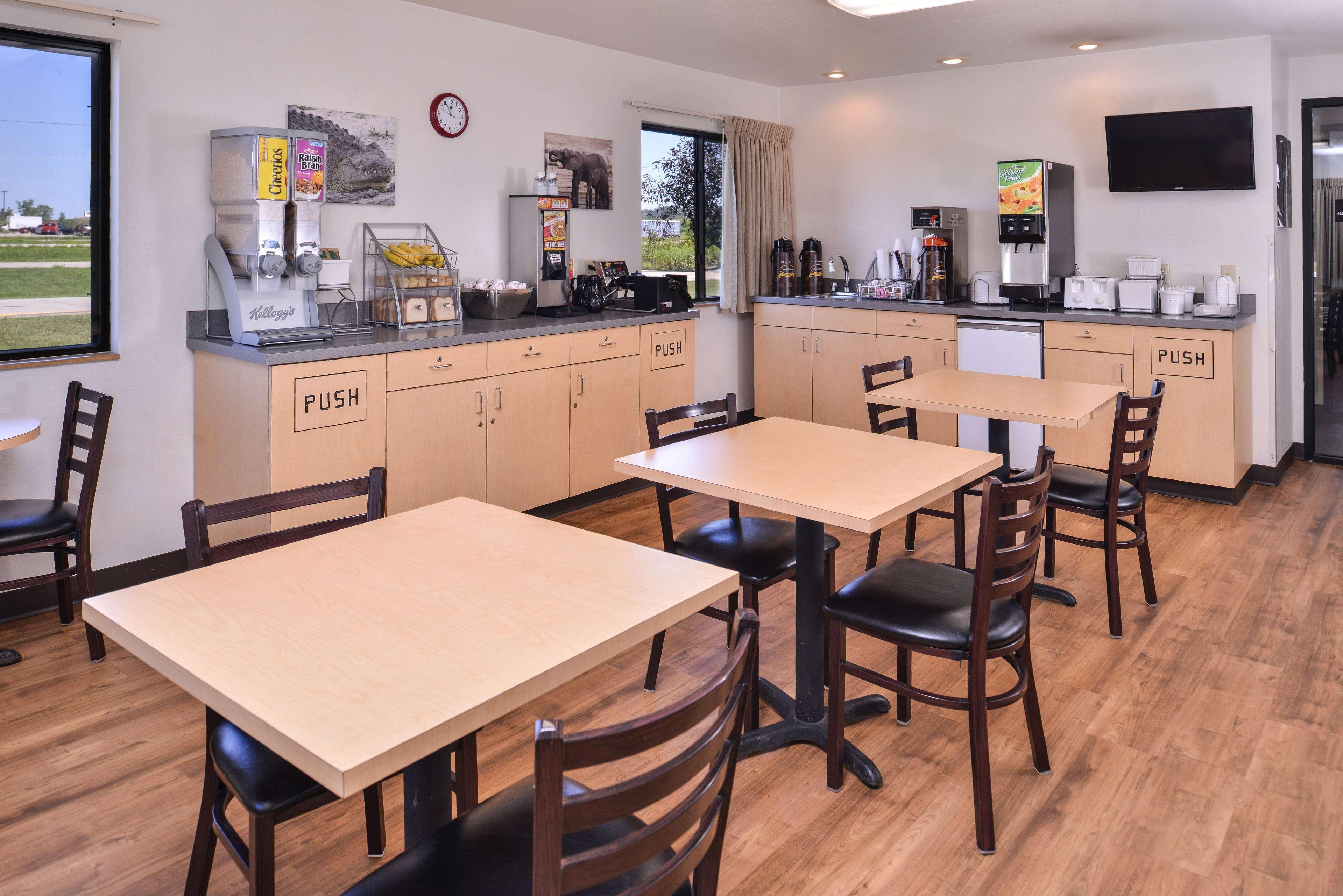 Americas Best Value Inn Missouri Valley Exteriör bild