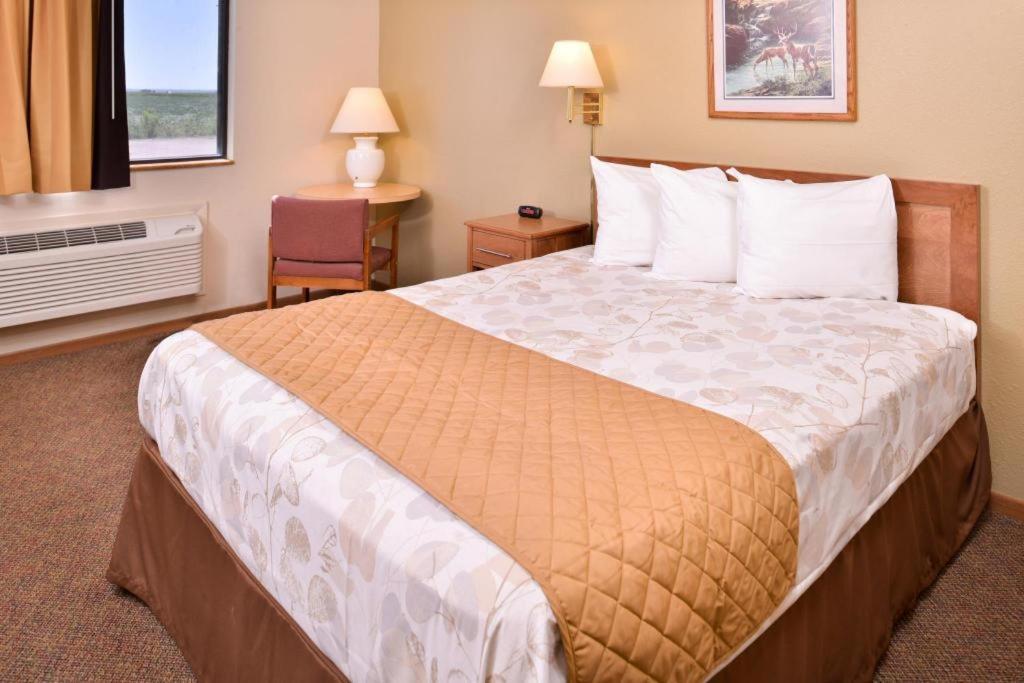Americas Best Value Inn Missouri Valley Exteriör bild